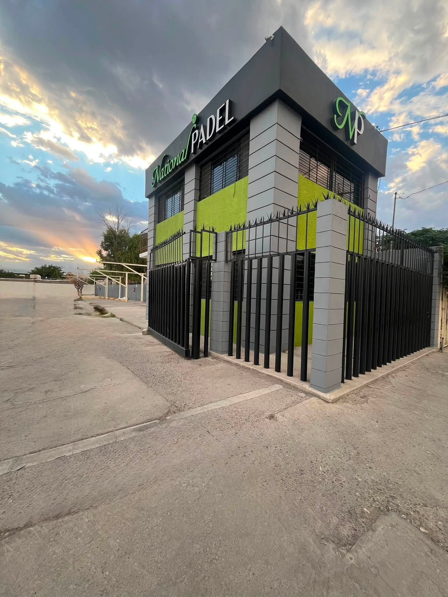 Local para cafetería en renta sobre Av. Plutarco Elías Calles